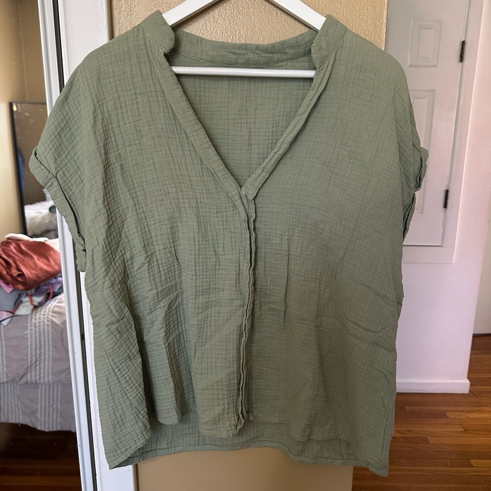 Women's Green Top